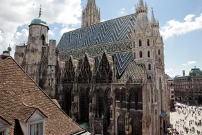 One-bedroom apartments overlooking the cathedral - Image 4