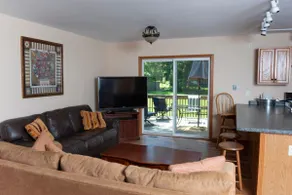 Family and pet friendly Home in Williams Bay - Image 2