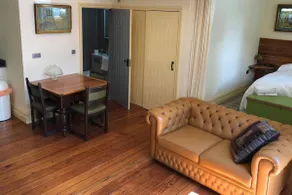 Fitzys Coach House - Wellness Retreat - Image 4