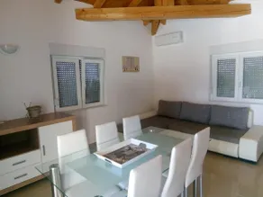Remarkable villa in central Dalmatia - Image 5