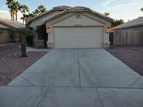 Near Phoenix | Garage | Private Backyard - Image 2