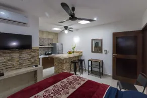 Studio with shared pool, WiFi+, Netflix! - Image 3