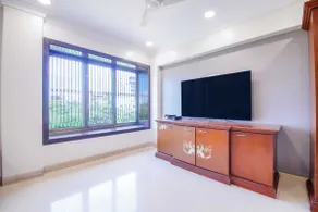Entire 3bhk at Hill Road, Bandra West 4,5&6 - Image 5