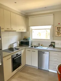 Ocean Grove Holiday Home- Light and Bright! - Image 3