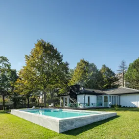 70's wood house - Image 2