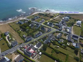 The sea is 2 steps away. Penty cocooning 3 * Sea view - Image 3