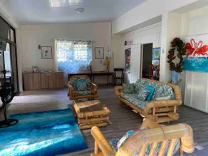 Home in the valley near airport - Image 5