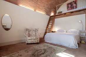 House with amazing views in Tuscany - Image 2