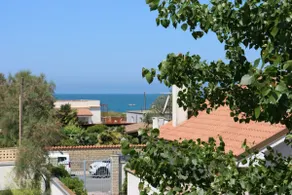 A stone's throw from the sea. - Image 2