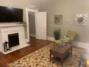 Conveniently Located 1 Bedroom Apartment - Image 4
