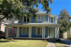 Newly Renovated Victorian 2000 sq ft Townhouse - Image 2