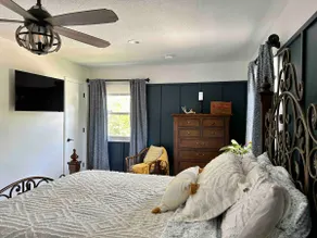 Cheerful two bedroom home in quiet neighborhood. Sun Porch ~ Patio ~  Large yard - Image 5