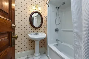The Parlor Suite (Suite 100) - Image 5