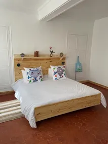 Large bright studio in the center of Grasse - Image 2