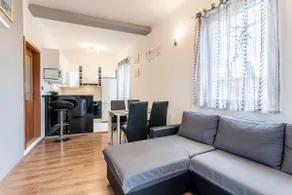 Old Town Residence - Image 4