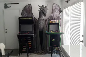 ★Dragon’s Lair★Private Home w/ Arcade & Minigolf★ - Image 4