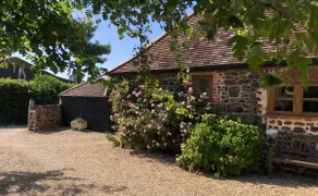 Beautiful, secluded, country cottage near to beach - Image 5