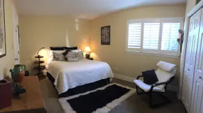 Robert's Bay Guest Suite - Image 5