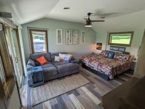 Dogs Stay Free!  Lakefront Bungalow with Dock - Image 4