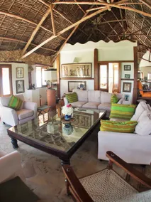 Escape to The Beach House: your private paradise! - Image 5