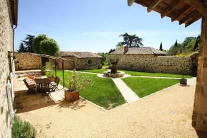 Le Clos De Lapras - Image 3