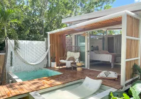 Guesthouse III w private pool and tub - Image 3