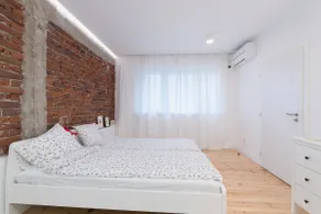 Red Apartment. - Image 5