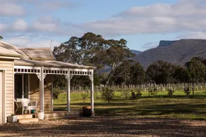 Lallibroch ist ein wunderschön eingerichtetes modernes Landhaus in den Grampians. - Image 2