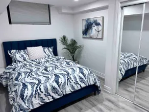 Double Bedroom Stylish Unit with separate entrance - Image 4