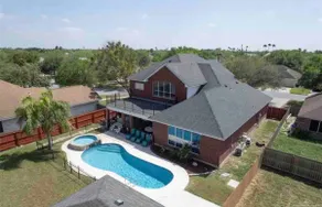 Raqs pool home, basketball Court, king bed - Image 2