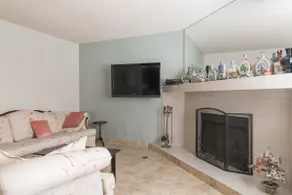 Plush condominium near Red Rock. - Image 4