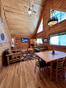 Yogi’s Cabin 909- End Unit, Private deck - Image 5
