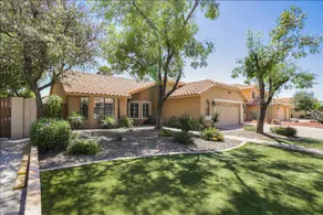 North Phoenix Close to Everything/ Secured Parking - Image 4