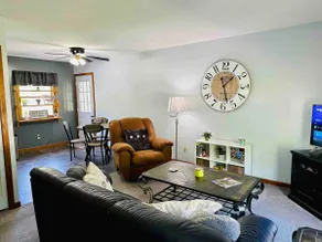 Cozy home in the heart of Hocking Hills * with Hot Tub * - Image 4