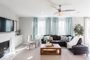 Spacious Home for Groups + Fast WiFi & King Beds - Image 3