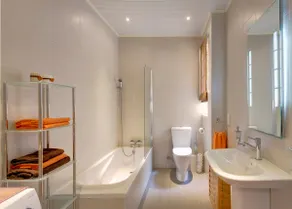 3 Bedroom Luxurious Apartment - Image 5