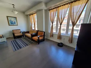 Townhouse in a near to the public park. - Image 3