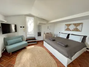 Emma's House - Jacuzzi and private garden - Image 2