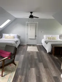 Adorable Studio Apt in the Treetops of Beechmont - Image 3