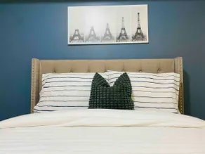 2BR+2Bath Urban Condo Toronto - Image 3