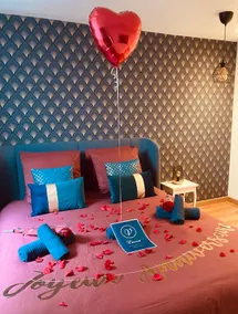 Magical Night – Love Room with Private Jacuzzi in Nantes - Image 2