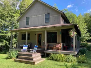 Charming Brookside Artisan Home - Image 2