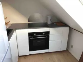 Beautiful bright apartment with private entrance/free parking. - Image 4