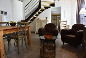 Lou's barn - Image 2