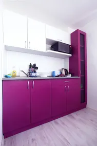 XL-1bedroomApt: MiniSmartRainbowGarden - Image 5