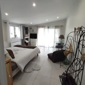 Studio indépendant dans villa, parking gratuit. - Image 5