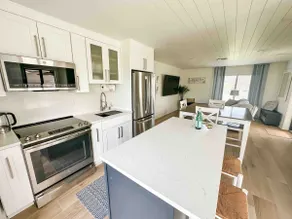 Coastal Family Home - 1 Mile From Beach - Image 3