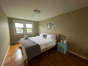 Modern Sunset Suite (+King bed) by GG Park - Image 3