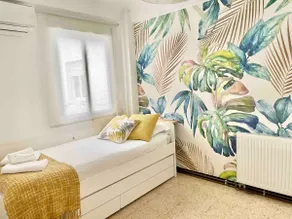 Free Parking - A home away from home - Image 3