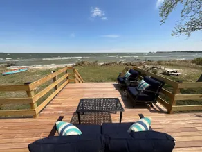 Bay Watch! Sunbathe, sandbars, swim. Private beach - Image 2